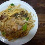 橋野食堂 - ホルモンうどん1玉、ピリ辛