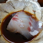 割烹 戸田本店 - 分厚くも繊細なタイの身