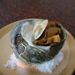 割烹 戸田本店 - サザエの壺焼き