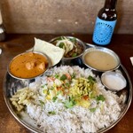 スパイス・ツリー - 定番2種盛り（バターチキンと、マトンキーマとネパール山椒）