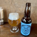 スパイス・ツリー - 今日のビールはヨロッコを瓶で（定番のペニンシュラセゾン）、カレーの出来上がりを待つが、やはり本日も2本必要