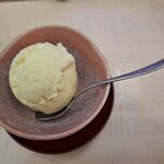 すしざんまい - バニラアイスクリームです。