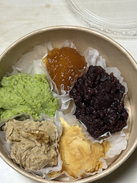 万年橋のおはぎや - 鶴岡（和菓子）の写真