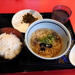 ラーメン・中華 中村製麺所 - まずは1杯目。ビジホの朝飯ですよ？