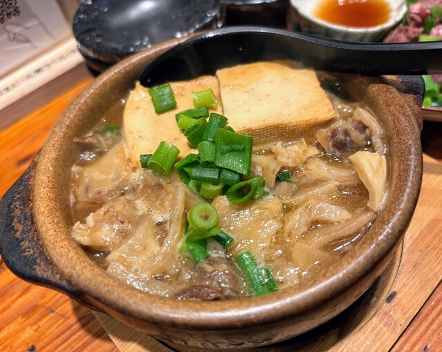 大衆居酒屋ページ かっちゃんの大衆酒場 the STAND＞地元客と観光客でにぎわう活気