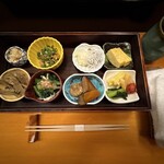 炭火 串焼 音羽亭 - 