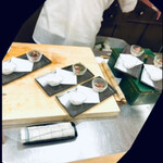 鮨 とぐら - テーブルのお客様のコースの【三点盛】のお皿が気になってしまい、大変申し訳ないのですが同じものを作って頂きました〜大将は新参者のわがままを笑顔で聞いてくれるのでした〜　byまみこまみこ