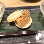 鮨 とぐら - あん肝味噌漬け最中〜さいちゅう、ではないですよ！もなか、です〜笑　いぶりがっこがアクセント★  和の国の現代フレンチみたいデスよっー　　byまみこまみこ