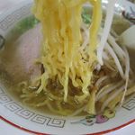 味の東一 - 塩ラーメンの麺