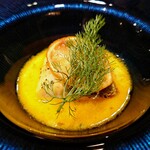 291640037 - 〈Nergis ネルギス（水仙）〉ある日の後宮 ヒュッレムの夕餉からひと皿（寒鰆 マリネにくぐらせふっくらと焼きあげて）