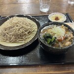 さとみの郷直売所山桜 - 