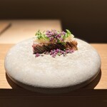 銀座 有涯 - 鰤のお造り　ダイコンを添えて