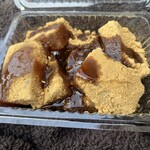 朧八瑞雲堂 - 黒蜜をかけるとさらにパワーアップ