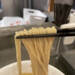 らぁ麺やまぐち - 麺に鶏清湯スープが絡む！
