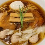 らぁ麺やまぐち - 鶏の旨味と深みが増した鶏清湯スープ！