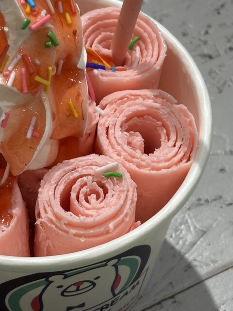 ロールアイスクリームファクトリー 天王寺ミオ店 （ROLL ICE CREAM