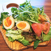 ターンテーブル - ランチセット 1870円 のサラダビュッフェ