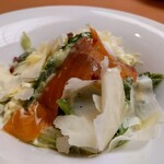 デニーズ - 【アロマフレスカ銀座・原田シェフ監修】サーモンとアボカド
      ～タルタルシーザー