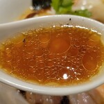 麦と麺助 - スープ