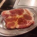 ホルモン焼肉 縁 - 塩ニンニクロース