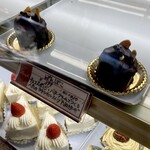 パローレ洋菓子店 - タヌキケーキ