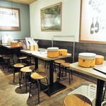 ミアスタンド - 奥の座席