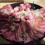 牛角 - カルビ３種盛り