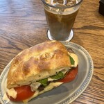 イキ ロースタリー&イータリー - 