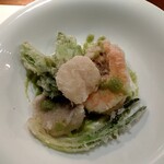 ビストロ　アギャット - イサキ、ホタテ、天使の海老、白子、蕗の薹の米粉を使ったフリット