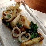 ビストロ　アギャット - 小ヤリイカ、ホワイトアスパラ、菜の花のソテー