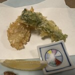 小城 - たら芽か天と海老アーモンド揚げ