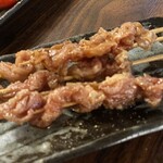 鶏酒場 大阪梅田 アイボリー - 悪魔的ハラミ串