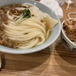 手打ちうどん 上を向いて - 