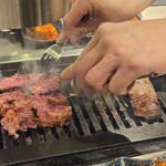 りきちゃん - 一口にフォークで裂いてくれます