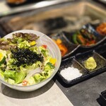 りきちゃん 東京西麻布店 - サラダと調味料など