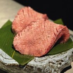 りきちゃん 東京西麻布店 - タン、タンの形してるのも、面白い♥