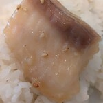 カフェメシプーチ - 白身魚　バター醤油ソース　オンザライス