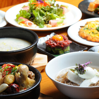 焼肉と韓国料理のメニューが豊富‼ランチも営業しております♪
