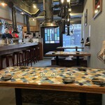 ホルモン長岡 - 店内①