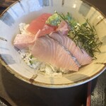いち川 - セットの海鮮丼