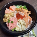 魚丼 - 料理写真: