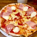 nico+ - 生ハム リコッタチーズのピッツァ   コレが奥様、何と￥500ですのよ~~~  o(>∀<*)o