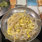 ホルモン長岡 - 豆もやし