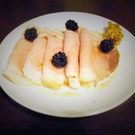 BARU 竹末 - 黒豚ハムの薄切り（600円）定番の自家製ハム。
      塩だけで素材の旨さを最大限に引き出して、しっかり旨い。