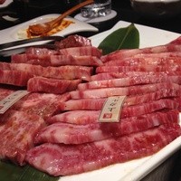 焼肉専科 肉の切り方 日本橋本店 - 