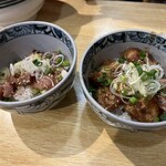 めんや 正明 - 鰤丼(左)、ミニ角煮丼(右)