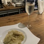 nemos - キャベツのくたくた煮とスパークリングワイン