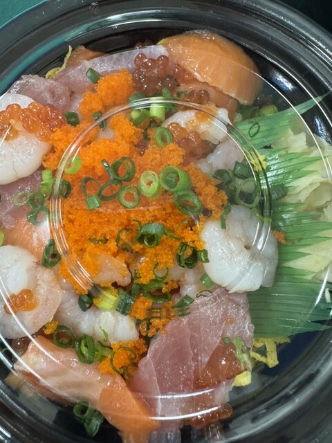 魚丼 北千住店 （UODON） - 北千住/海鮮丼 | 食べログ