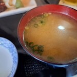 魚笑 - 抜群のお味噌汁