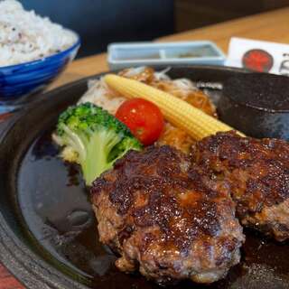 炭焼き俵バーグ『KANYA』コラボ実施中★